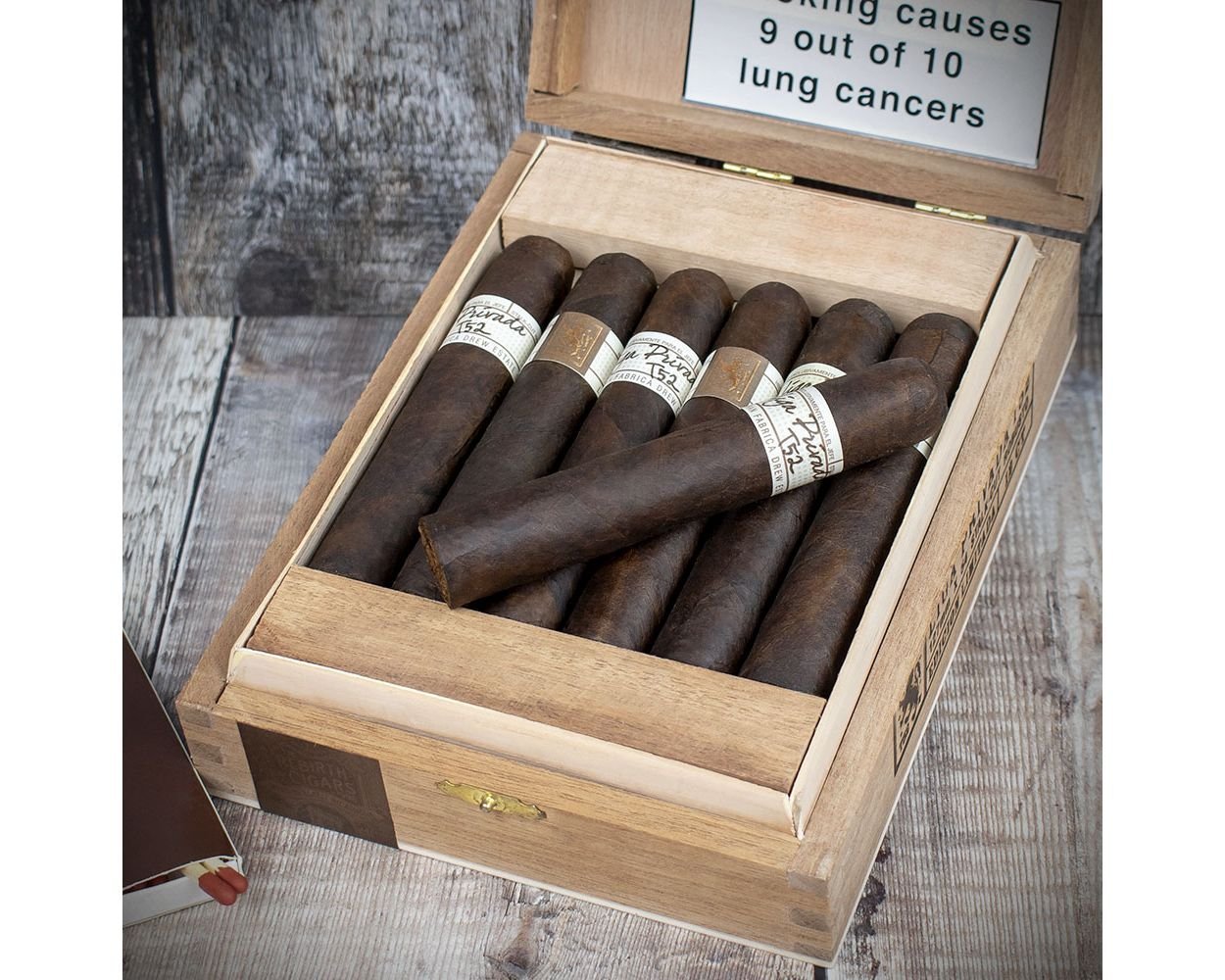 buy drew estate liga privada t52 robusto 12 cigars online europe